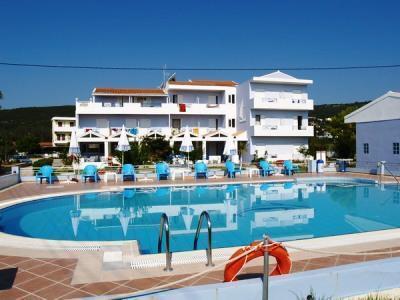 Margarita Beach Hotel Agia Marina 外观 照片