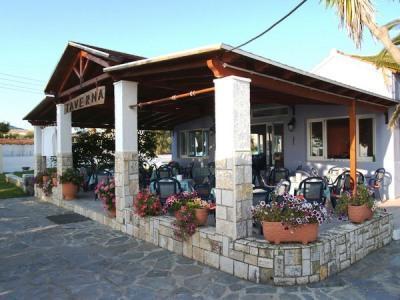 Margarita Beach Hotel Agia Marina 外观 照片