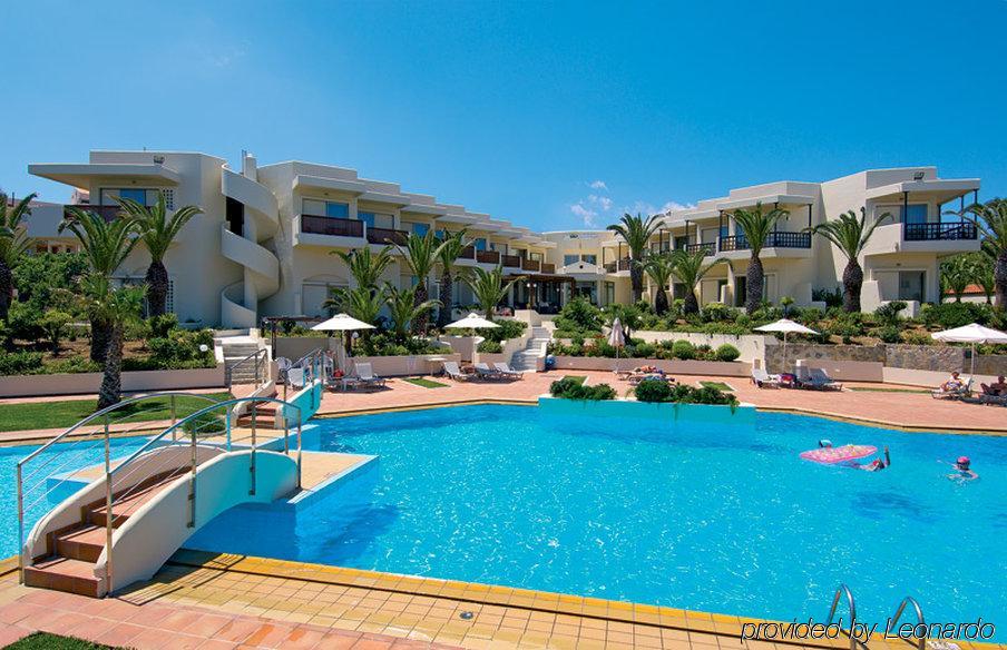 Margarita Beach Hotel Agia Marina 外观 照片