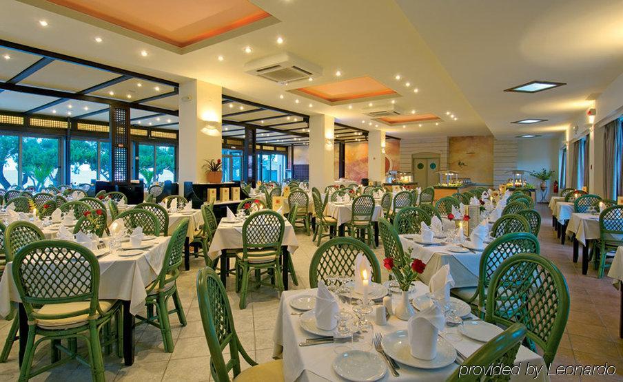 Margarita Beach Hotel Agia Marina 外观 照片
