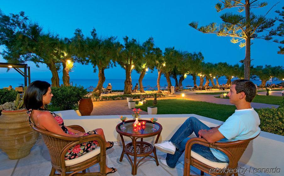 Margarita Beach Hotel Agia Marina 外观 照片