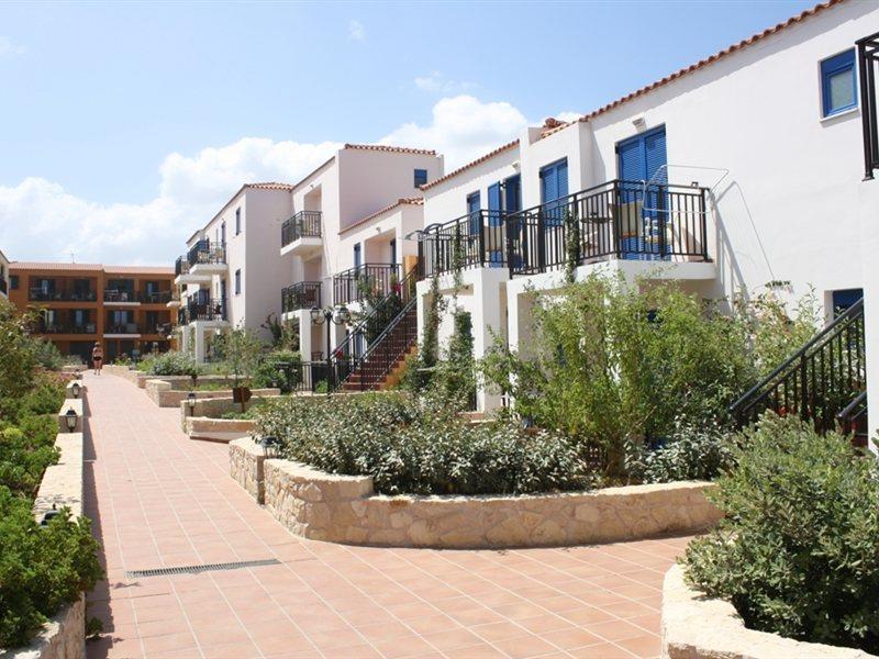 Margarita Beach Hotel Agia Marina 外观 照片